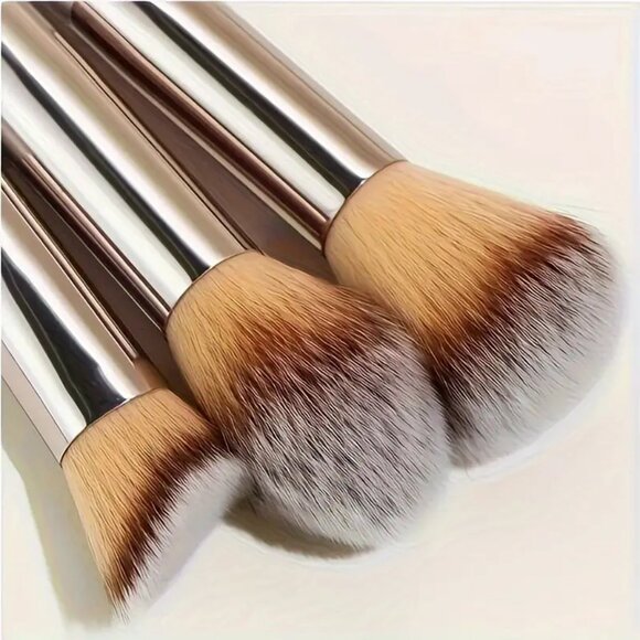 7-Piece Professional Soft Nylon Oval Makeup Brush Premium Large Set - Picture 3 of 7